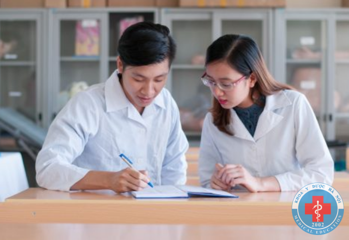 Học dược sĩ được xã hội coi trọng